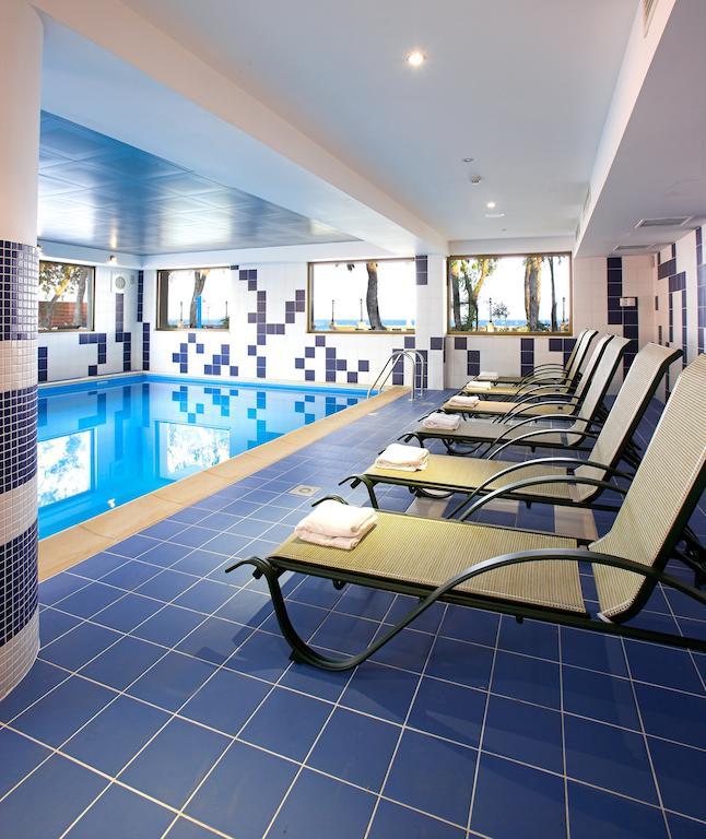 Aquarius Beach Hotel Limassol Exteriör bild